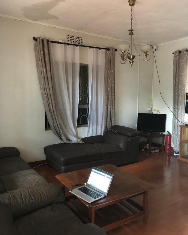 The Captain'S Place Hotel Моши Екстериор снимка