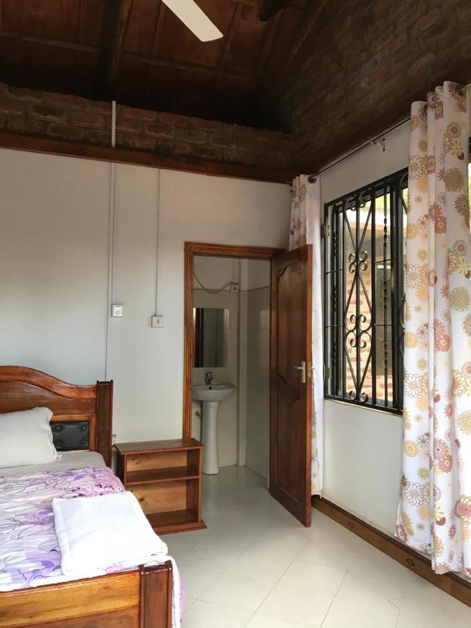 The Captain'S Place Hotel Моши Екстериор снимка